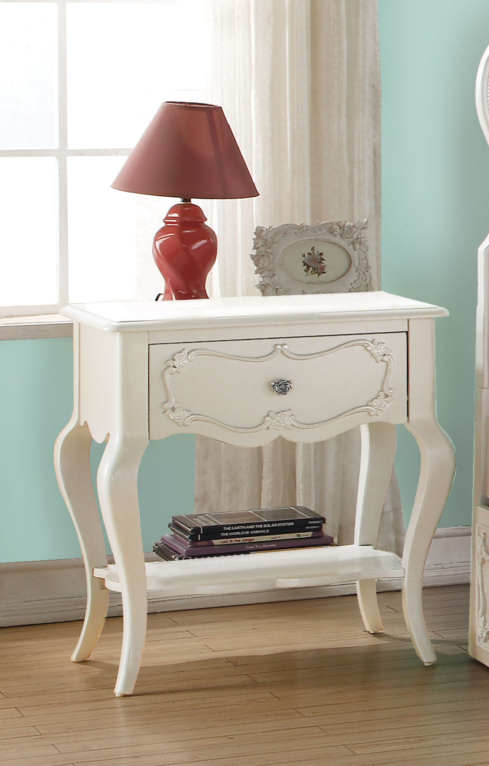 Edalene Pearl White Nightstand