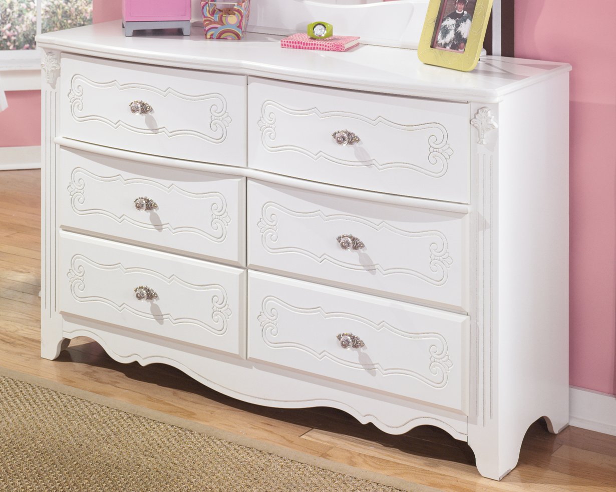 Exquisite Dresser Luxe Studio & Decor Exquisite Dresser Luxe Studio & Decor